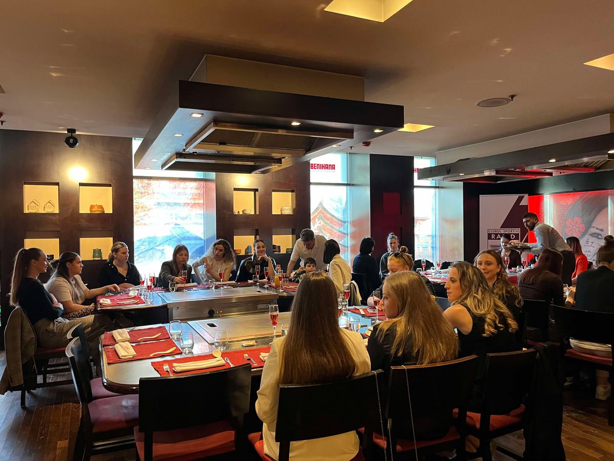 Sportivele clubului Rapid au sărbătorit Ziua Femeii într-un mod inedit: „Este pentru prima oară când îmi cunosc toate colegele din club!”