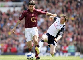 Robert Pires, campion mondial și „invincibil” cu Arsenal, a numit cele 5 extreme favorite din fotbal: „Nu înțeleg cum e capabil de așa ceva!”