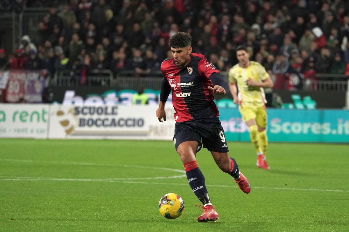 Cagliari - Genoa, duelul românilor din Serie A, s-a terminat indecis » Florinel Coman s-a accidentat și a părăsit terenul în minutul 30