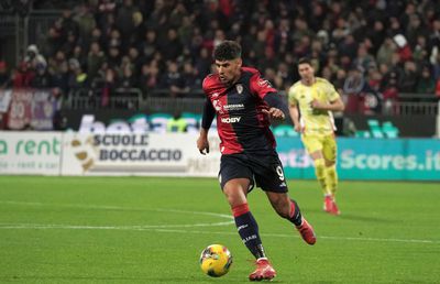 Cagliari - Genoa, duelul românilor din Serie A, s-a terminat indecis » Florinel Coman s-a accidentat și a părăsit terenul în minutul 30