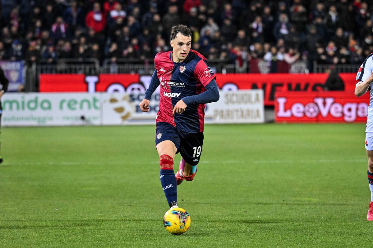 Se umple infirmeria! Noi probleme pentru Mircea Lucescu: Florinel Coman s-a accidentat în Cagliari - Genoa