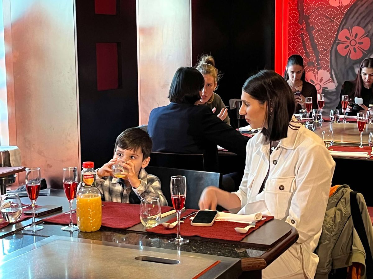 Sportivele clubului Rapid au sărbătorit Ziua Femeii într-un mod inedit: „Este pentru prima oară când îmi cunosc toate colegele din club!”