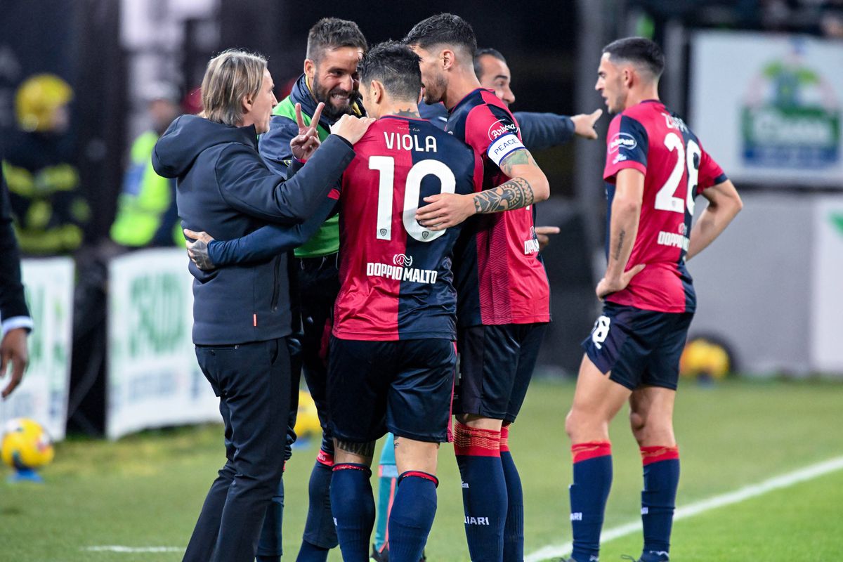 Se umple infirmeria! Noi probleme pentru Mircea Lucescu: Florinel Coman s-a accidentat în Cagliari - Genoa