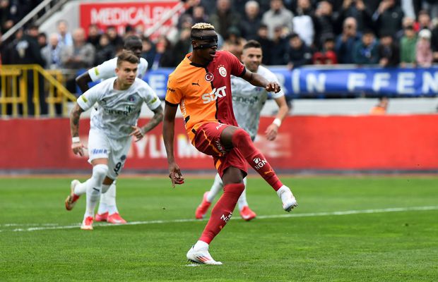 Victor Osimhen îi poate da marea lovitură lui Napoli: „Mi-a spus că merge acolo”