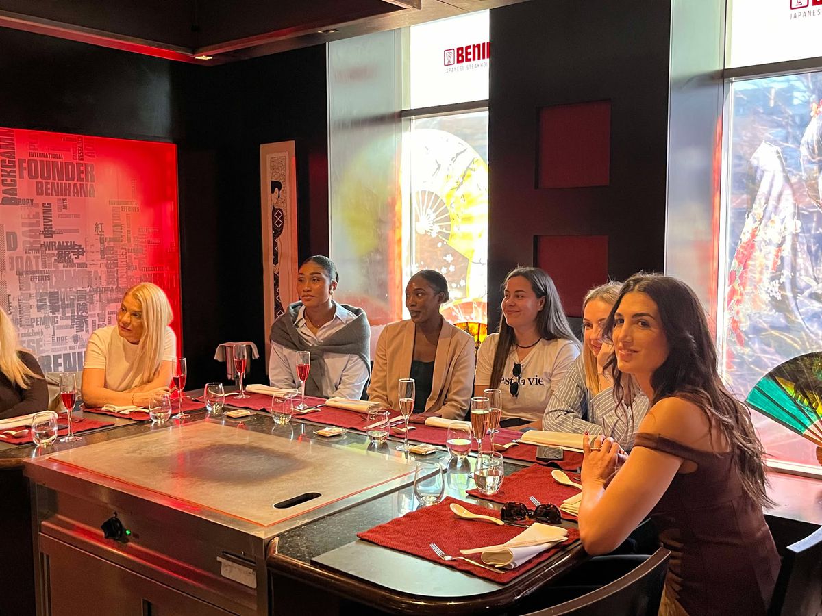 Sportivele clubului Rapid au sărbătorit Ziua Femeii într-un mod inedit: „Este pentru prima oară când îmi cunosc toate colegele din club!”