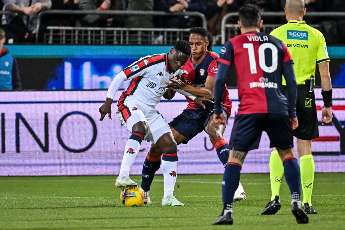 Se umple infirmeria! Noi probleme pentru Mircea Lucescu: Florinel Coman s-a accidentat în Cagliari - Genoa