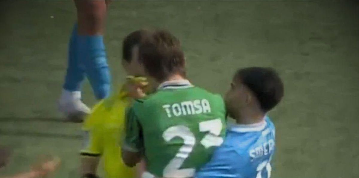 Ganea 2.0! Scene scandaloase cu internaționalul român » La 18 ani, i-a băgat mâinile în gât arbitrului! Clubul anunță măsuri severe