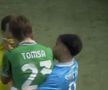 Internaționalul de juniori Troy Tomșa este eliminat și îi bagă mâinile în gât arbitrului