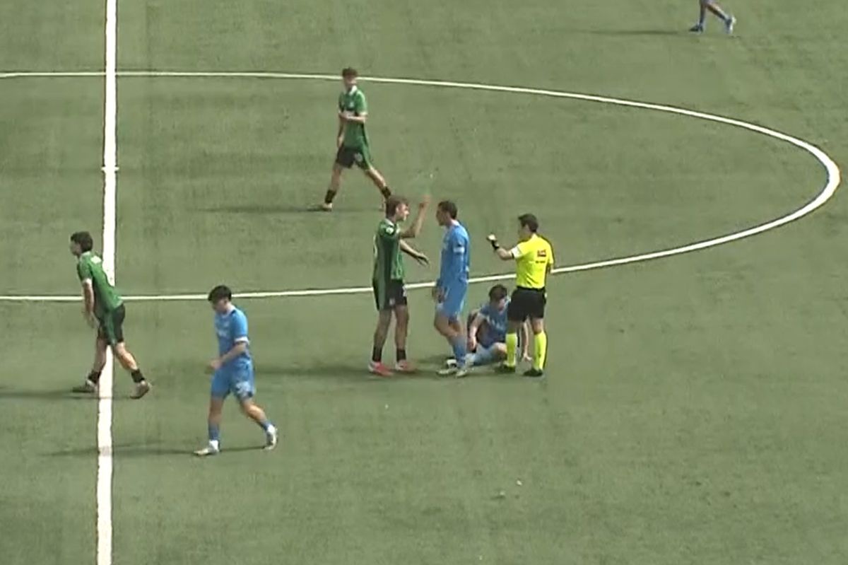 Ganea 2.0! Scene scandaloase cu internaționalul român » La 18 ani, i-a băgat mâinile în gât arbitrului! Clubul anunță măsuri severe