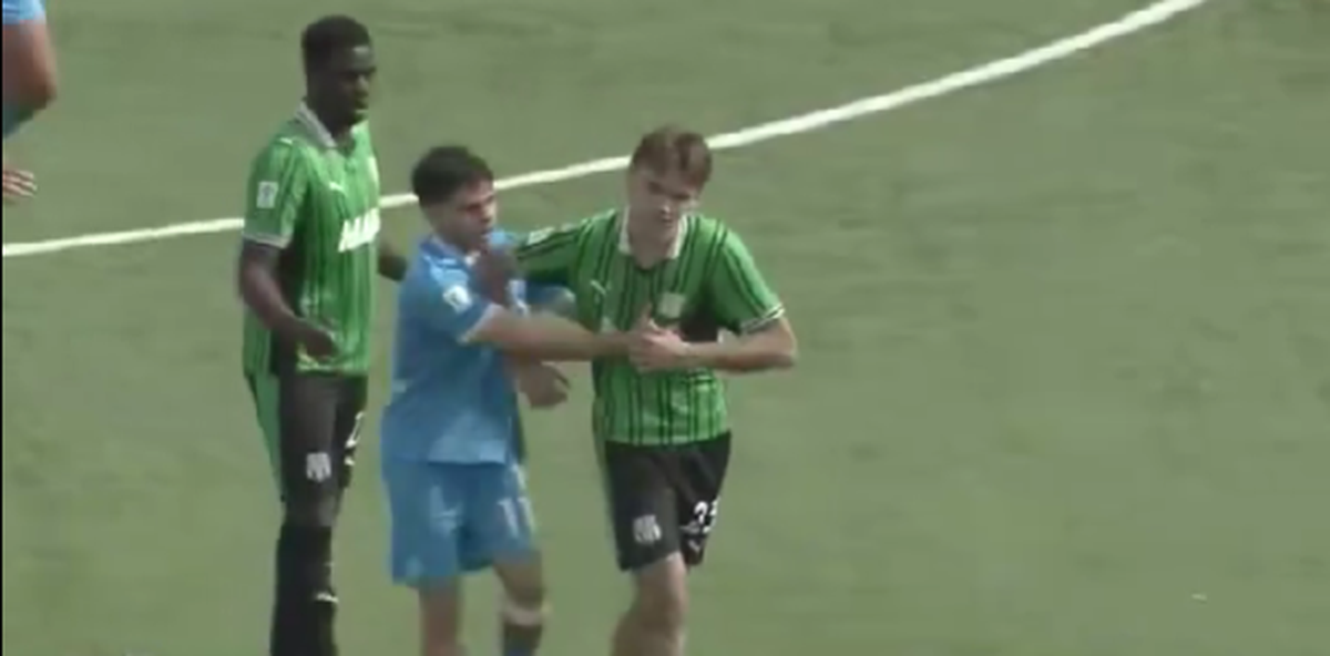 Ganea 2.0! Scene scandaloase cu internaționalul român » La 18 ani, i-a băgat mâinile în gât arbitrului! Clubul anunță măsuri severe