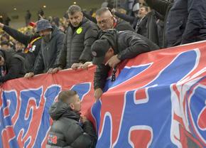 Ce s-a întâmplat pe gazon, imediat după FCSB - U Cluj » Tănase, chemat de urgență la galerie
