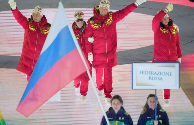 Reacția oamenilor când au apărut steagurile Rusiei, la ceremonia de deschidere a Jocurilor Paralimpice + Boicot de proporții al delegațiilor, decizia României