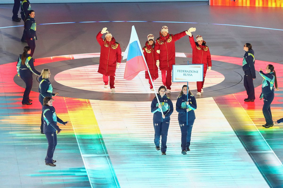 Reacția oamenilor când au apărut steagurile Rusiei, la ceremonia de deschidere a Jocurilor Paralimpice + Boicot de proporții al delegațiilor, decizia României