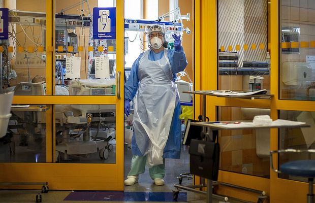 COVID-19. UMF „Carol Davila” ne dă 22 de ponturi pentru a ne feri de coronavirus: „Sub nicio formă nu faceți asta în exterior”