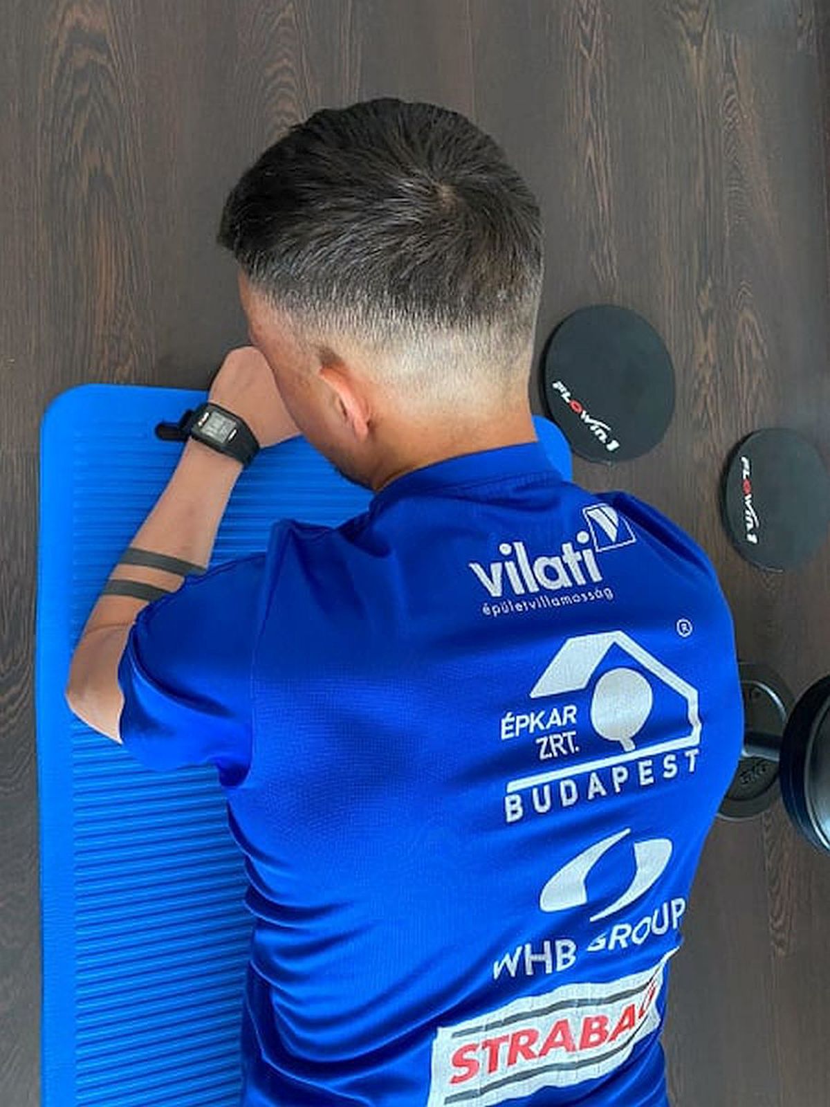 COVID-19. EXCLUSIV Adrian Rus povestește cum au procedat ungurii de la MOL Vidi: „Ne-au dat ceas și bandă de alergat. Ne monitorizează postările pe facebook”