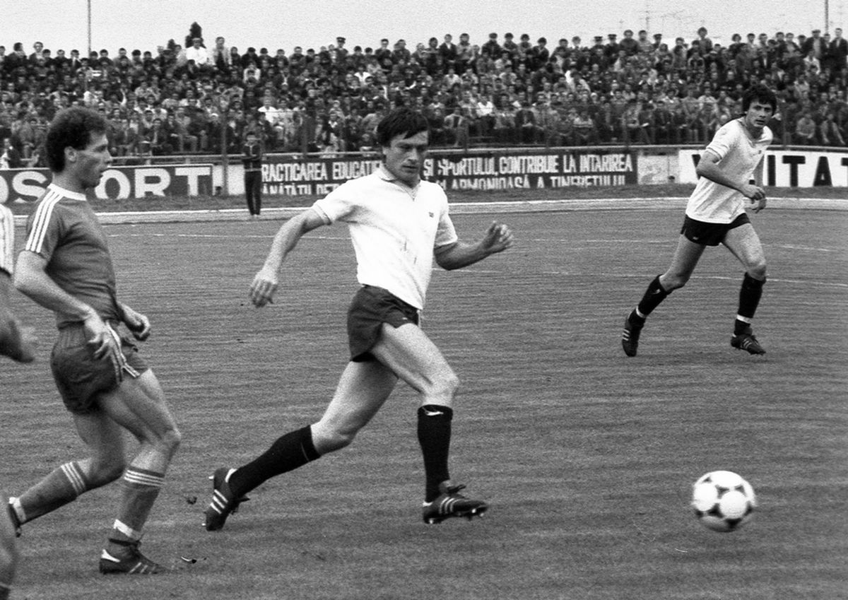 RETRO GSP. 48 de ani de la debutul frapant al lui Mircea Sandu în națională: „Nu îndrăzneam să stau printre «grei». Doamne, ce fotbaliști!"