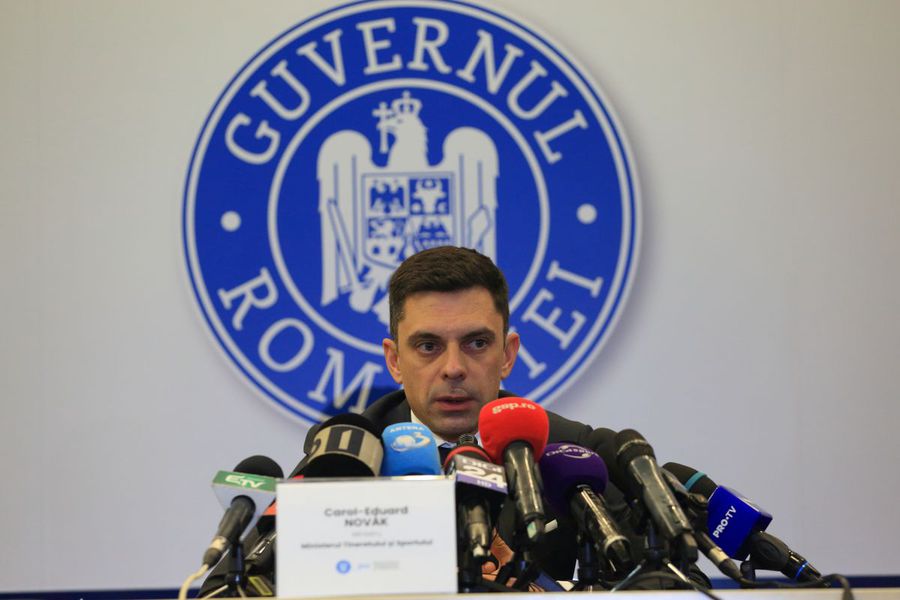 Eduard Novak Testați-vă ca să vedeți pe viu Ucraina - Macedonia de Nord!