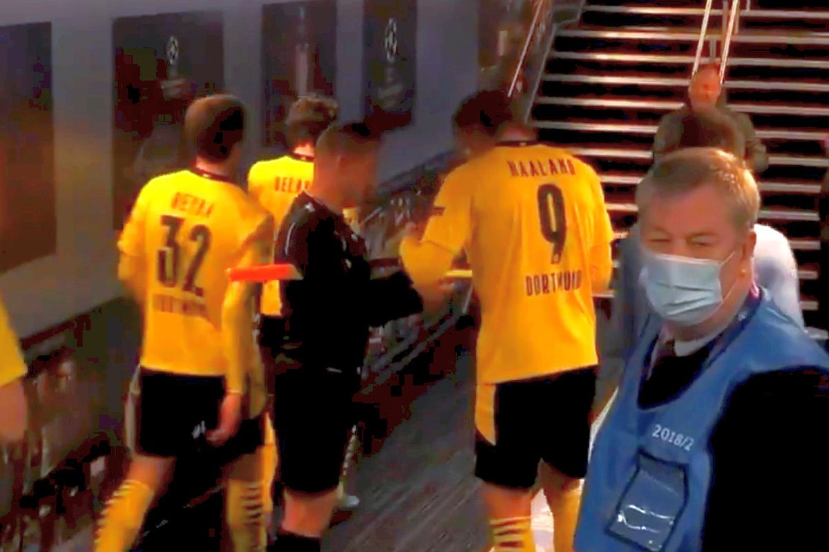 Porumboiu l-a criticat pe Șovre după Manchester City - Borussia Dortmund, dar ulterior s-a răzgândit