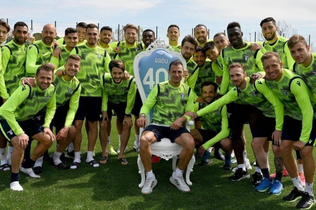 Cadou extraordinar primit de Ștefan Radu » Jilț personalizat pentru „Il Boss 402"!