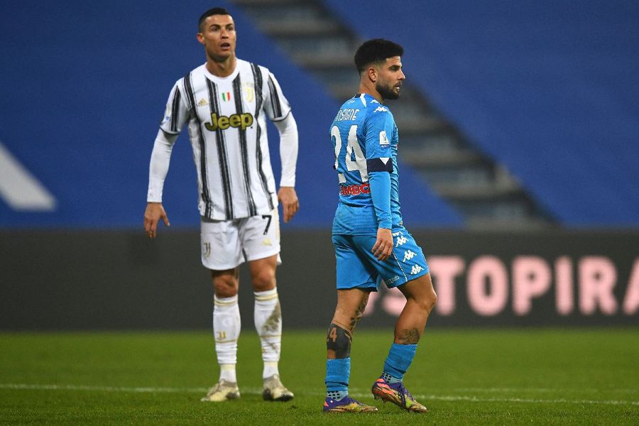 Cristiano Ronaldo (36) și Lorenzo Insigne (30), FOTO Guliver/Gettyimages Napoli vrea să-l vândă pe Lorenzo Insigne » Decizie surpriză după Euro 2020