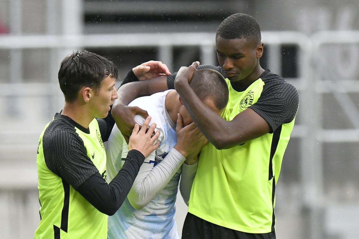 Dinamo Kiev - Sporting CP 1-2 în Giulești, sub privirile lui Surkis și Lucescu » Imagini emoționante de la primul meci oficial al unei echipe din Ucraina de la începutul războiului