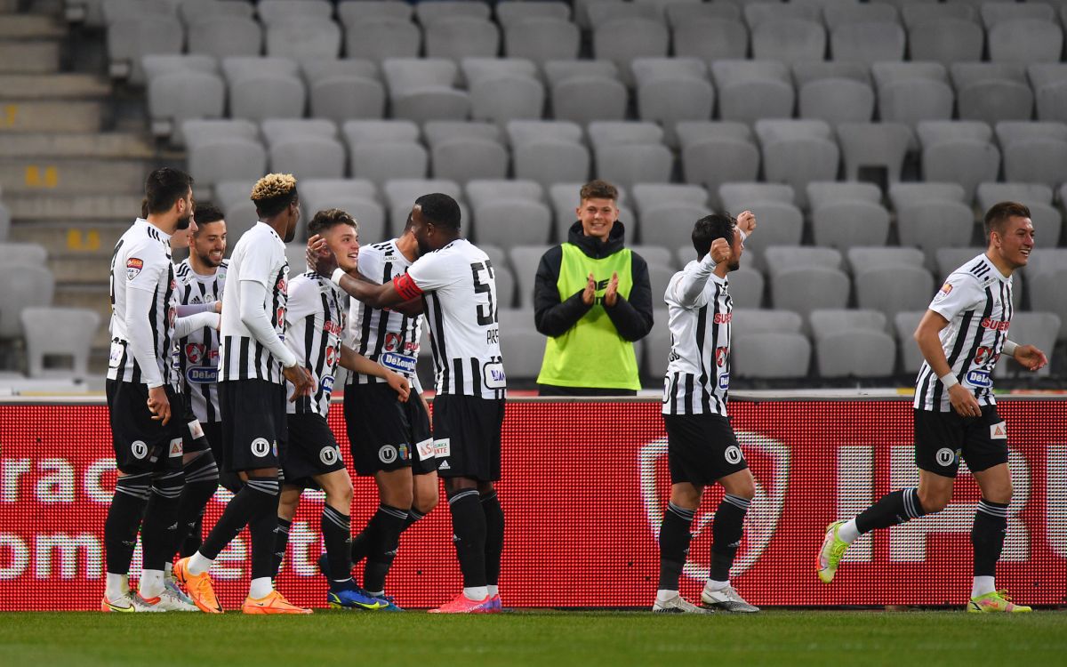 Fault brutal în U Cluj - CSA Steaua » Decizia arbitrului, inexplicabilă