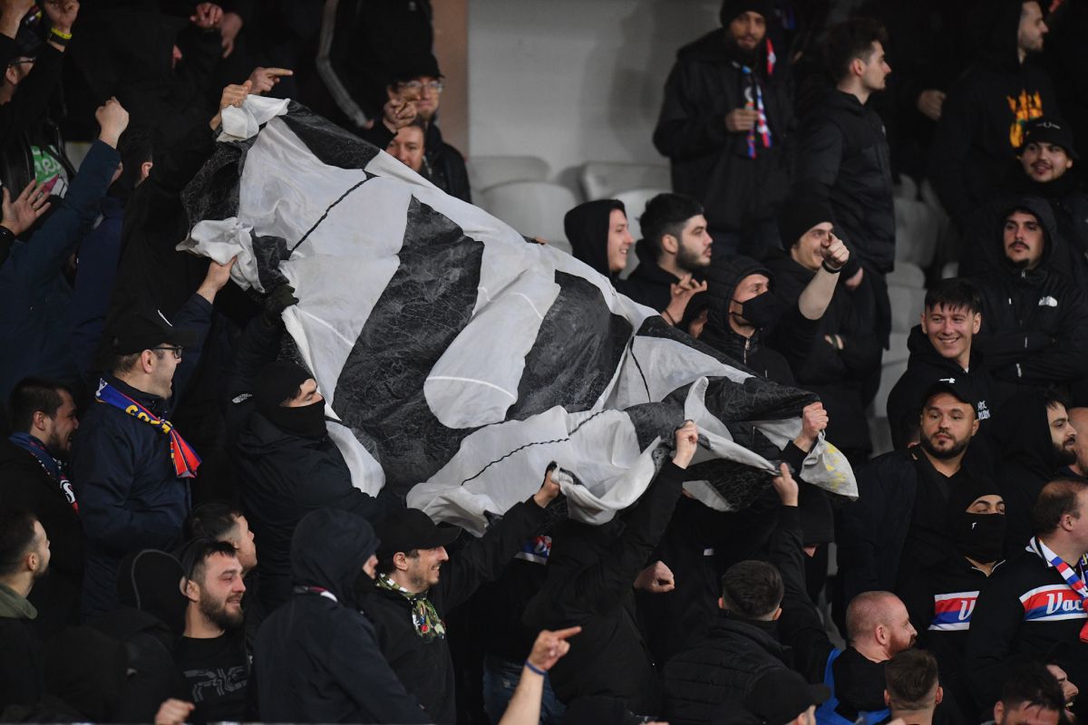 Daniel Oprița, nervos după înfrângerea împotriva clujenilor: „Mai bine pierzi un joc așa cum l-am pierdut noi, decât să-l câștig ca ei” + acuze la adresa arbitrului