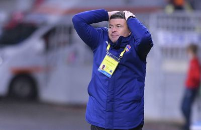 Daniel Oprița, nervos după înfrângerea împotriva clujenilor: „Mai bine pierzi un joc așa cum l-am pierdut noi, decât să-l câștig ca ei” + acuze la adresa arbitrului