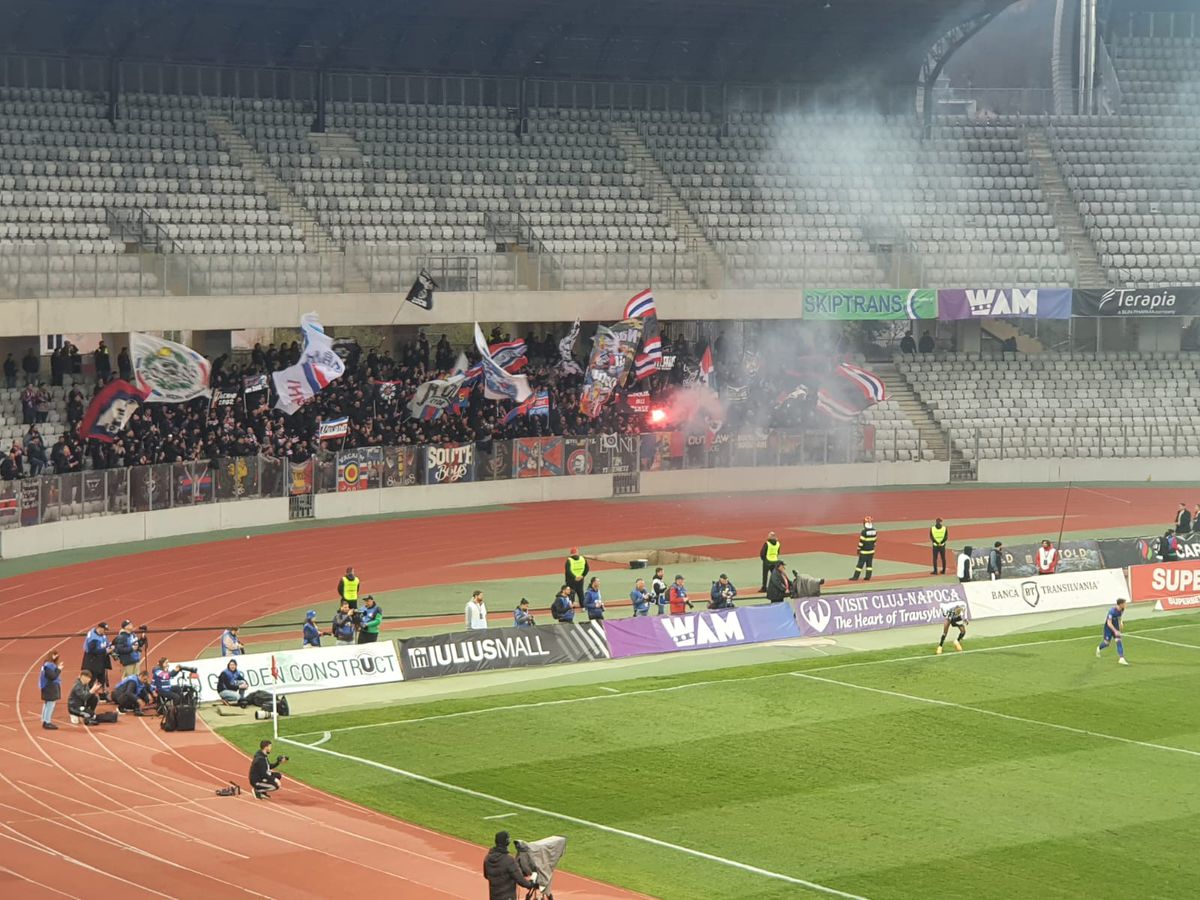 Imagini violente de la U Cluj - Steaua: un suporter, făcut KO de croșeul unui jandarm » Comunicatul forțelor de ordine