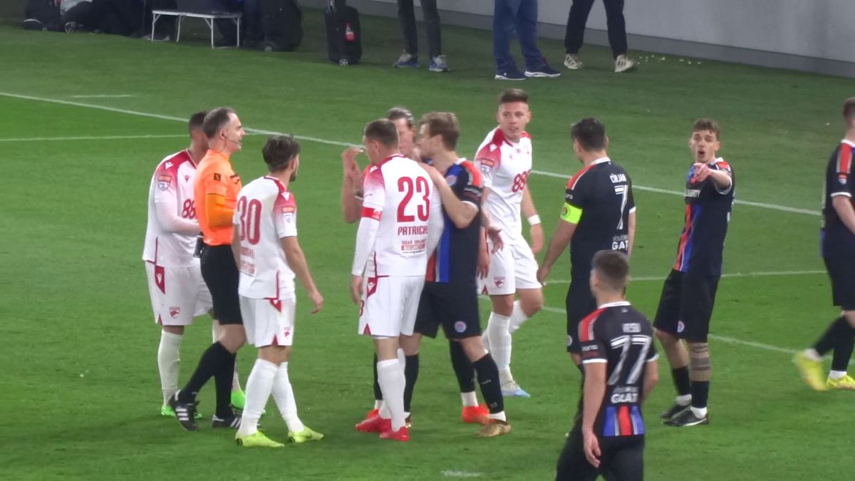 FOTO Arbitraj Dinamo - Oțelul 07.04.2023