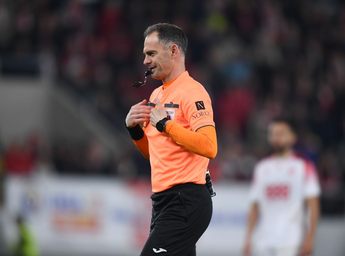 Imagini fabuloase după victoria cu Oțelul » Ce făcea Burcă în timp ce elevii lui sărbătoreau cu galeria