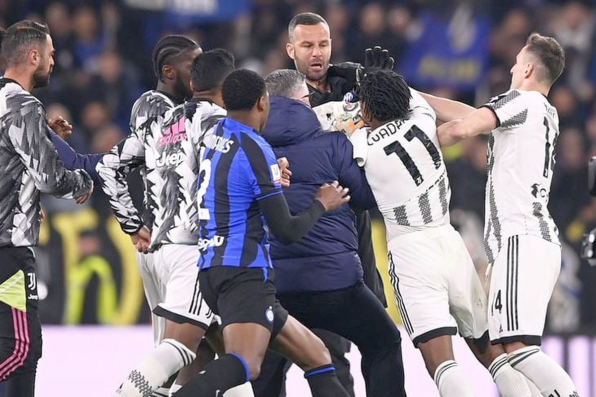Sancţiuni dure pentru Juventus și Inter după derby-ul din Cupa Italiei