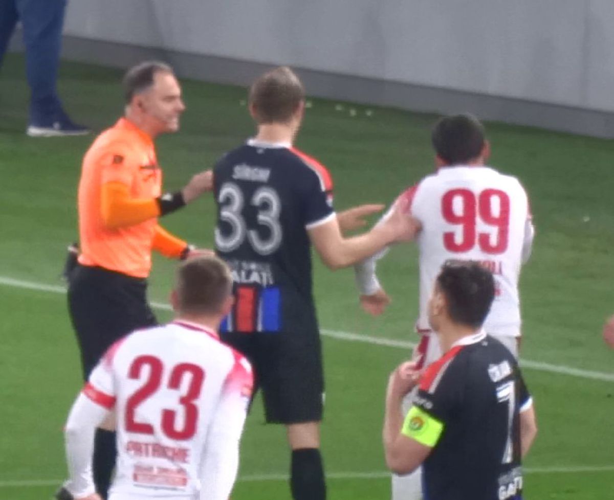 FOTO Arbitraj Dinamo - Oțelul 07.04.2023