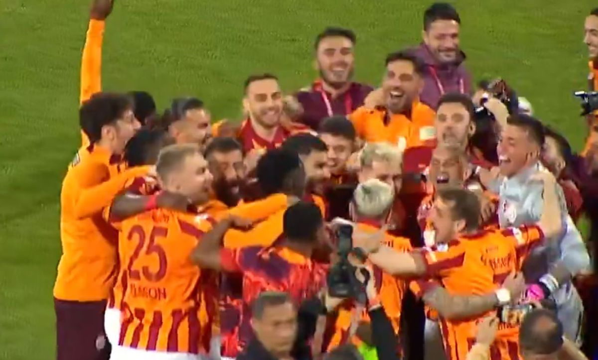 Scene șocante în Turcia: Galatasaray - Fenerbahce a durat doar 50 de secunde! Icardi a înscris și a rămas singur pe teren