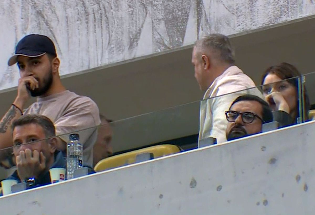 Mihai Rotaru, monument de încordare la „oficială” » Camerele au surprins totul