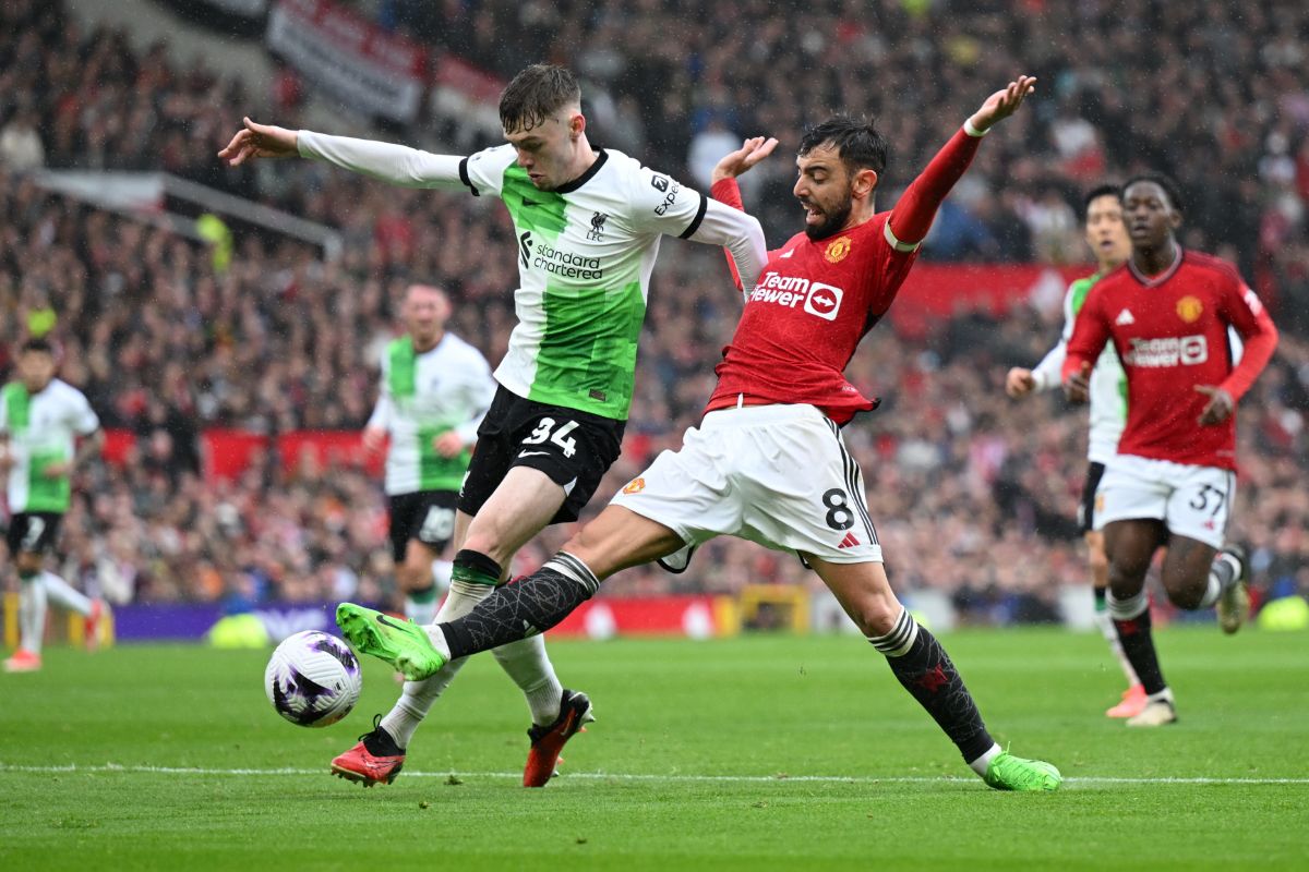 Manchester United - Liverpool 2-2 » Regal fotbalistic în clasicul fotbalului englez. „Cormoranii” pierd prima poziție, avantaj Arsenal!