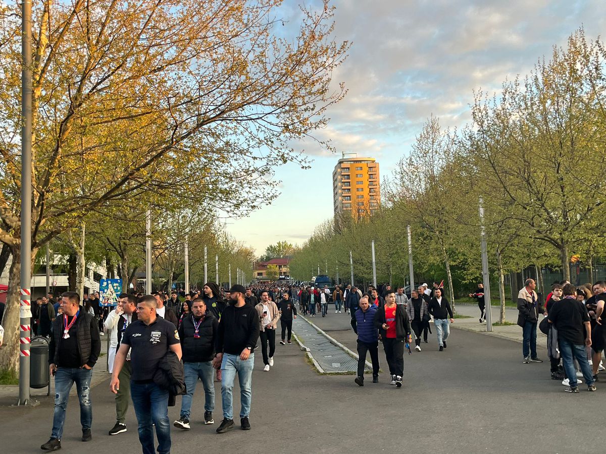 Agitație la stadion, în fan zone, înainte de FCSB - CSU Craiova