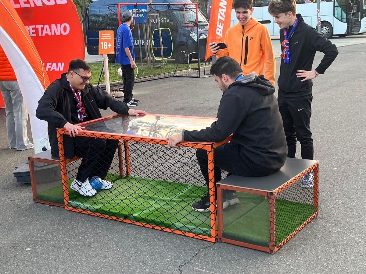 Agitație la stadion, în fan zone, înainte de FCSB - CSU Craiova