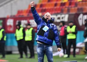 Marius Șumudică ridică în slăvi un „tricolor”: „Voi îl comparați cu alt atacant din România?! E cel mai bun, se vede de la kilometrul 50!”