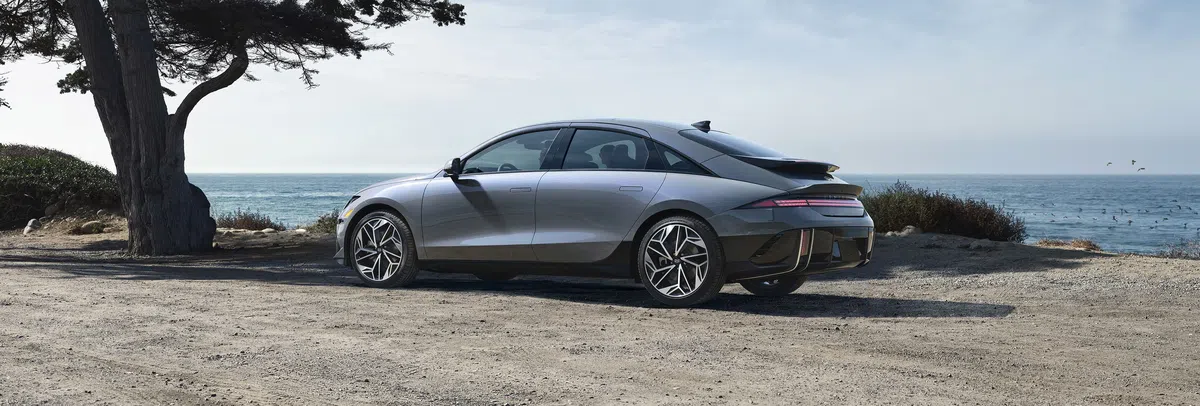 Mașina tot mai iubită de români a lansat un nou model! Are „bot de rechin” și e mai ieftină decât Toyota sau Nissan