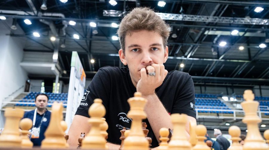 Zece titani ai șahului internațional – cine sunt marii maeștri invitați la București