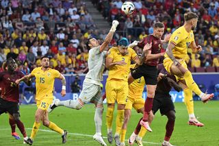 Marius Șumudică ridică în slăvi un „tricolor”: „Voi îl comparați cu alt atacant din România?! E cel mai bun, se vede de la kilometrul 50!”