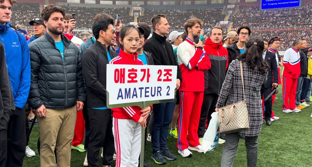 „Am fost cu nord-coreenii la o bere. Unul dintre ei s-a abțiguit și s-a dezbrăcat” » Dezvăluirile românului din Brașov care a alergat la maratonul de la Phenian