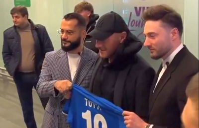 Apariție controversată la Moscova, în plin război între Rusia și Ucraina » Francesco Totti, acasă la Vladimir Putin