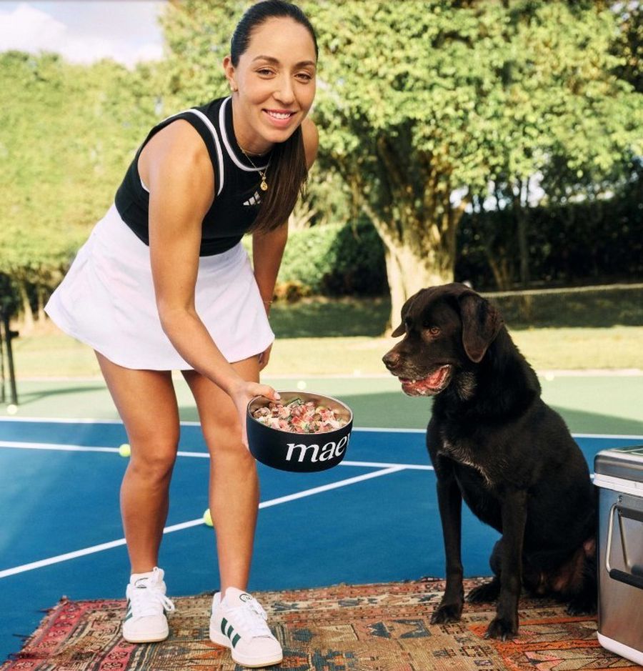 Jessica Pegula a sărbătorit titlul de la Charleston, primul pe zgură, cu câinele ei, Maddie