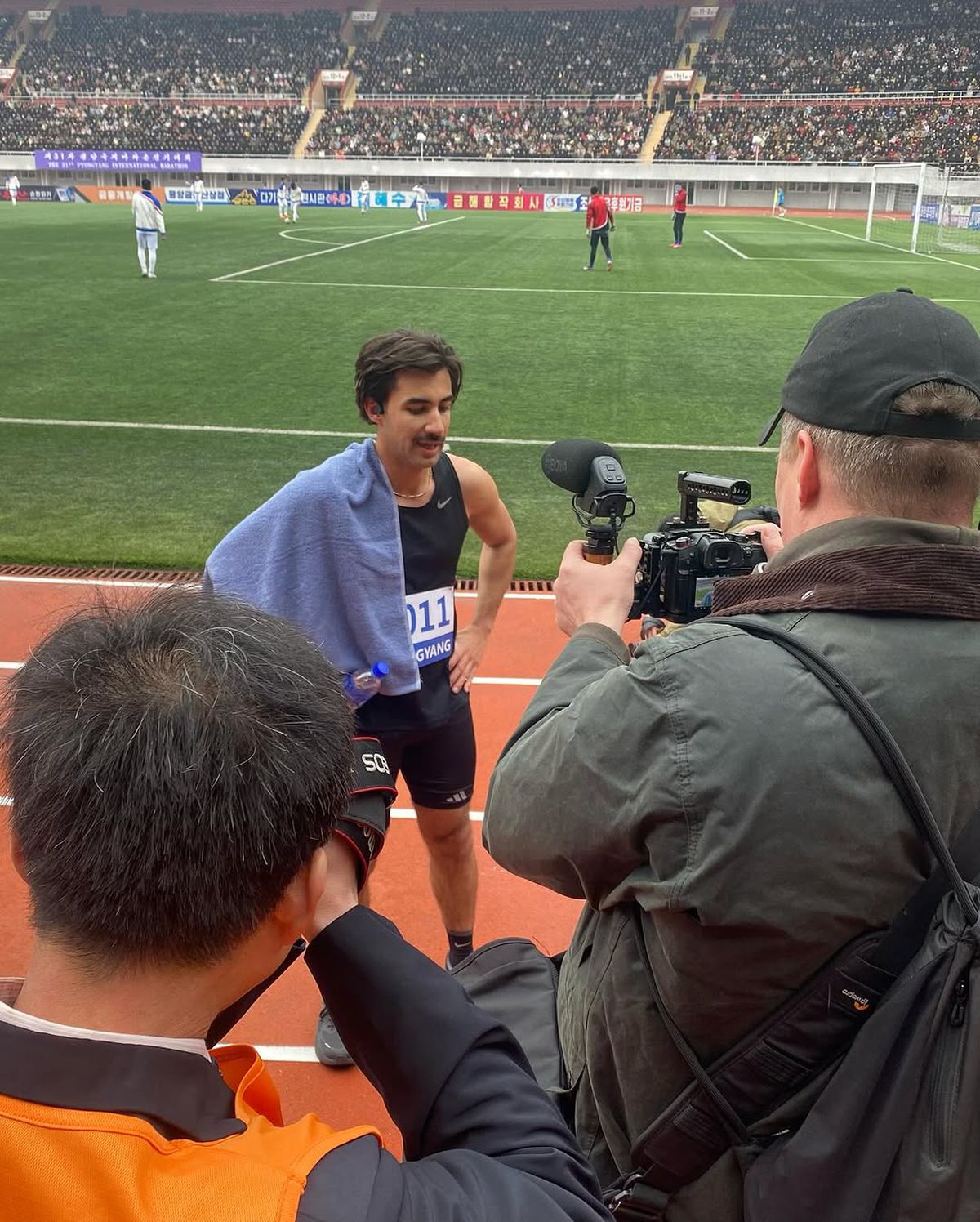 „Am fost cu nord-coreenii la o bere. Unul dintre ei s-a abțiguit și s-a dezbrăcat” » Dezvăluirile românului din Brașov care a alergat la maratonul de la Phenian