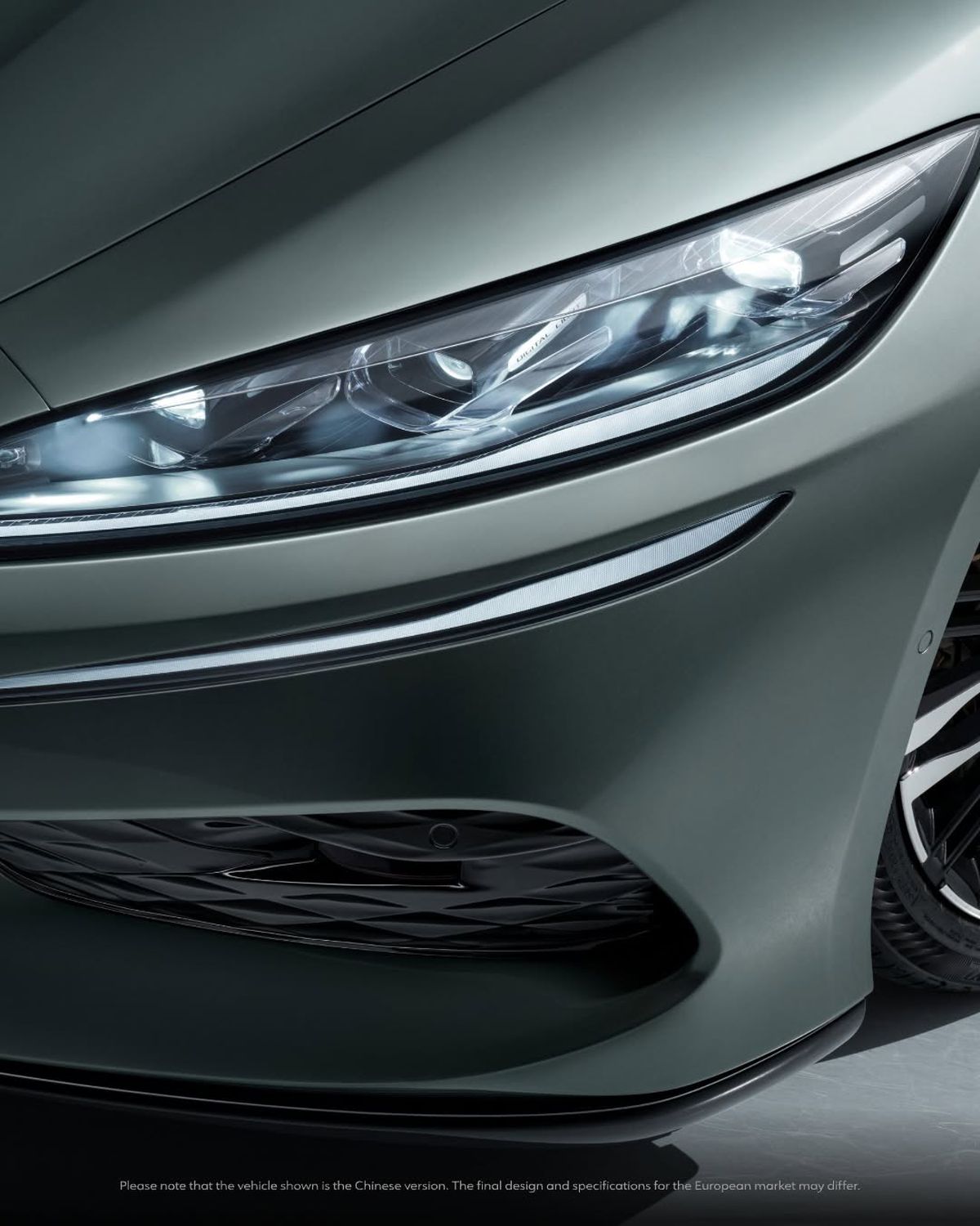 Noua mașină premium a chinezilor a fost lansată în Europa » Vine să se bată cu Mercedes și BMW, prețul este mult mai mic