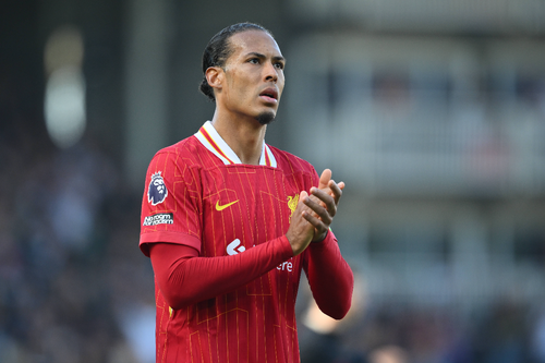 Rămânerea lui Virgil van Dijk pe Anfield din sezonul viitor este sub semnul întrebării. FOTO: Imago