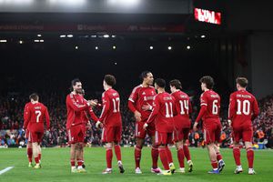 Fanii lui Liverpool au sărit la gâtul clubului: „Nu mai cheltuiți bani pe Anfield”
