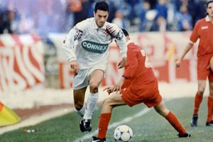 Printre lacrimi, Cristi Dulca și-a adus aminte cum a fost să lucreze cu Mircea Lucescu: „A fost ca un tată”